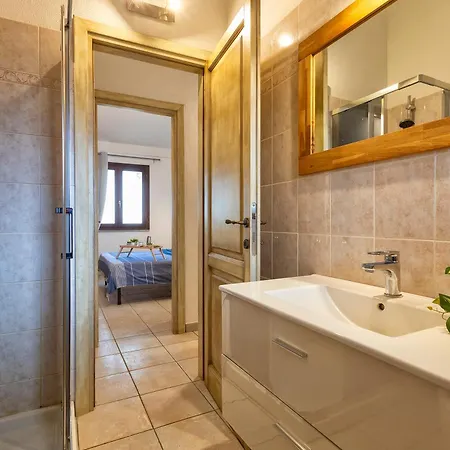 Luxury House San Teodoro Center Apartment